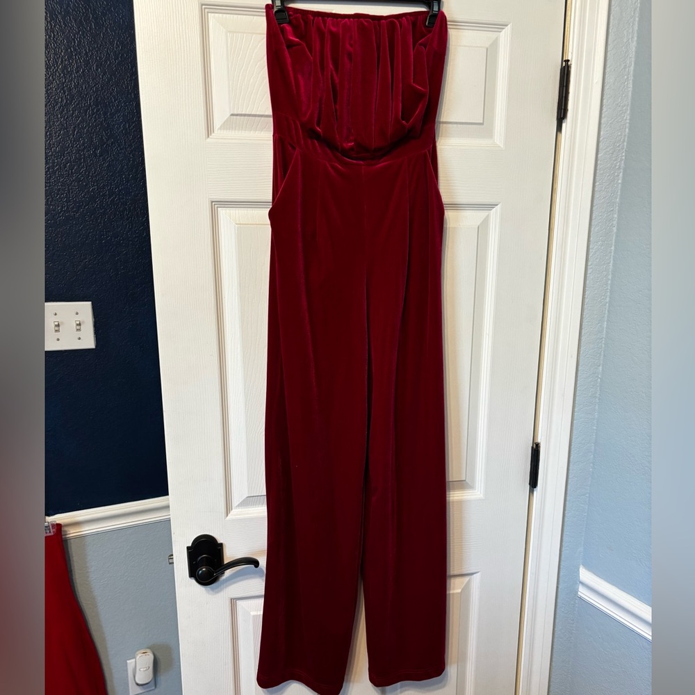 Chic Burgundy Velvet Strapless Jumpsuit